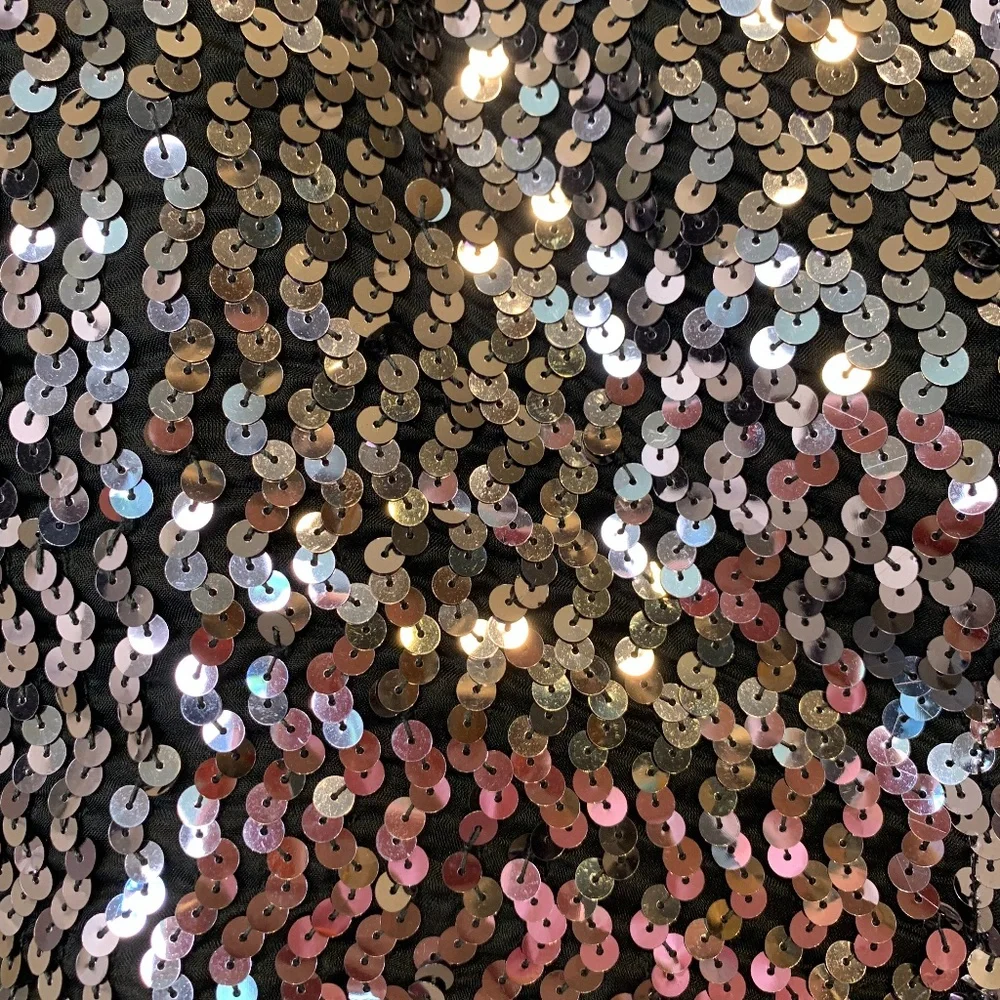 Three Flags | VTG Sequin Glam Cropped Tank Top - Picture 5 of 11